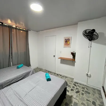 Entre Jardines Apartment Medellin Exterior photo