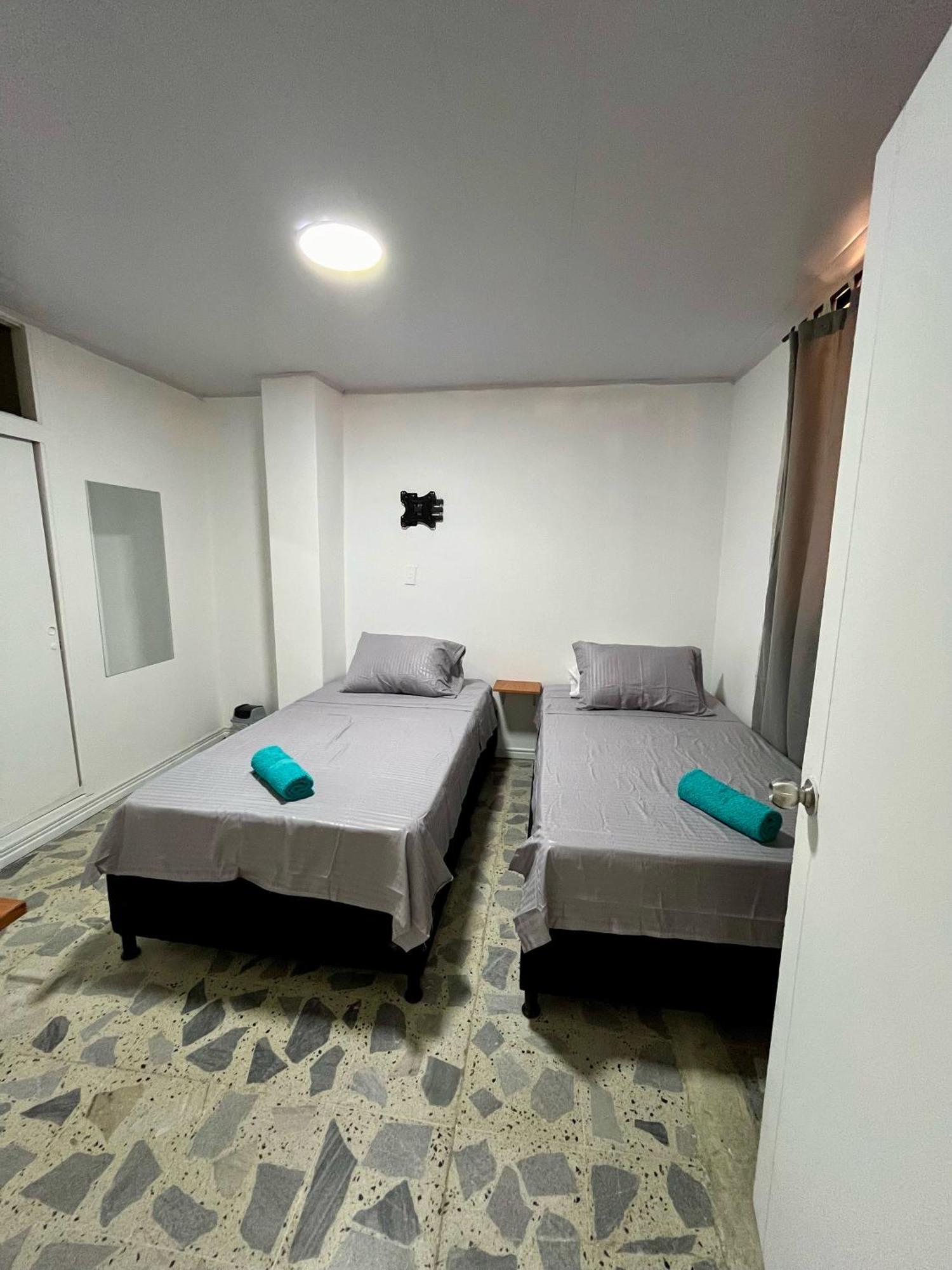 Homestay Entre Jardines Medellin