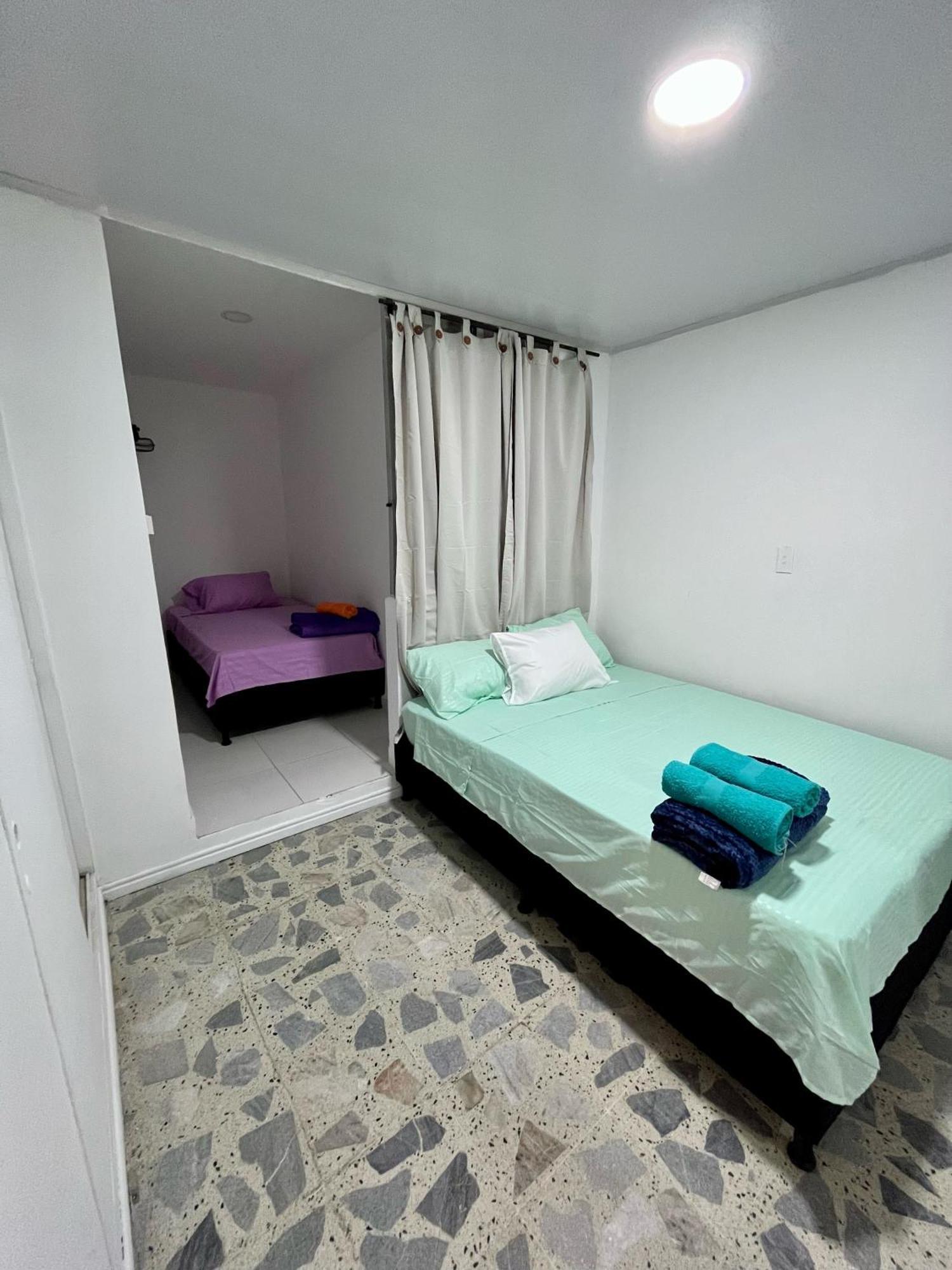 Homestay Entre Jardines Medellin