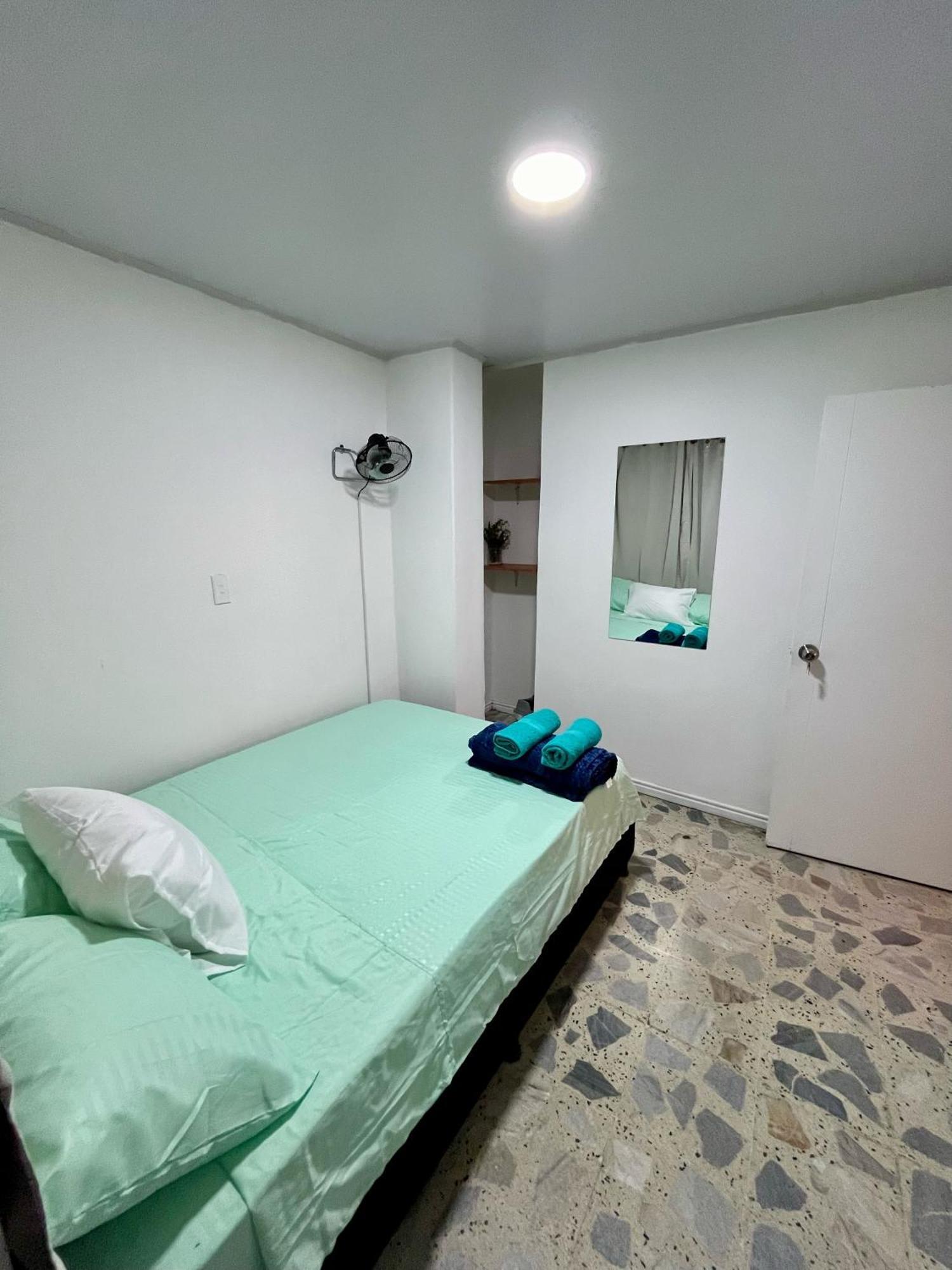 Homestay Entre Jardines Medellin